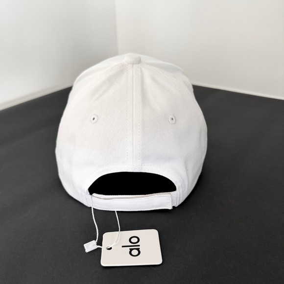 Alo yoga hat - Picture 3 of 3